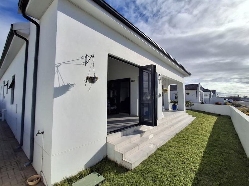 3 Bedroom Property for Sale in Sandy Point Western Cape